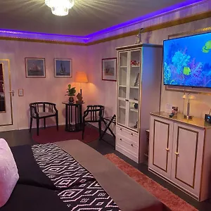 Chez-ronny Guest house